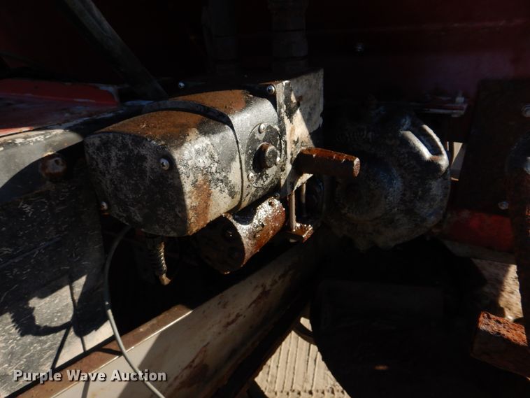 image for item IM9588 New Leader L2020G4 spreader bed