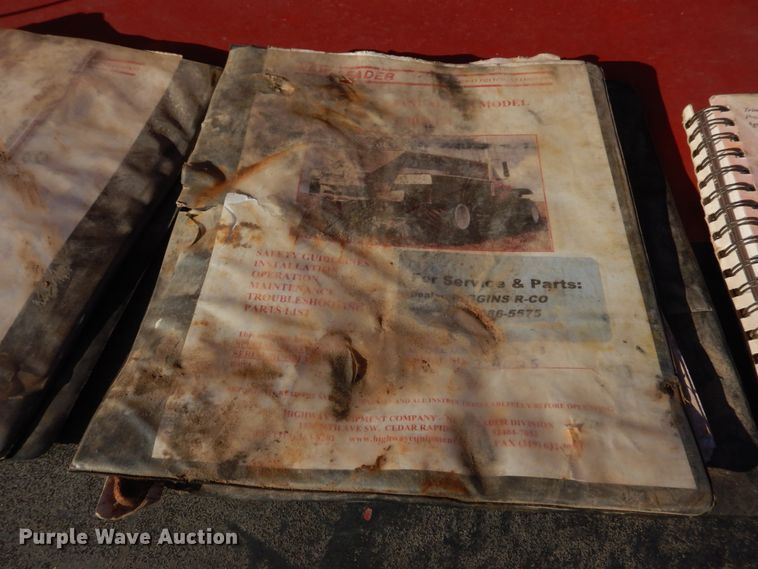 image for item IM9588 New Leader L2020G4 spreader bed