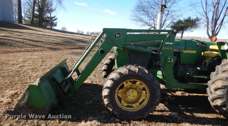 image for item IU9818 1983 John Deere 2550  MFWD tractor