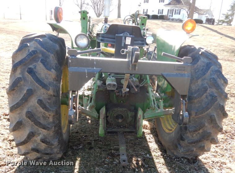 image for item IU9818 1983 John Deere 2550  MFWD tractor