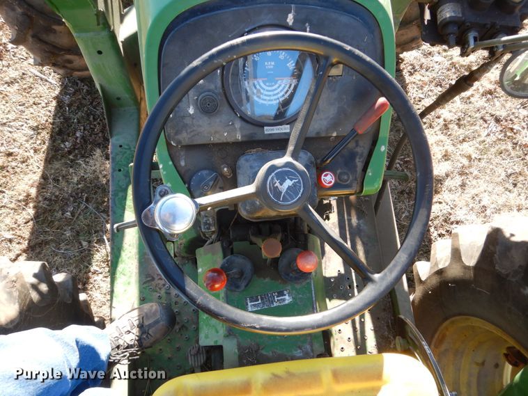 image for item IU9818 1983 John Deere 2550  MFWD tractor