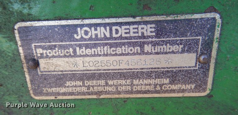 image for item IU9818 1983 John Deere 2550  MFWD tractor