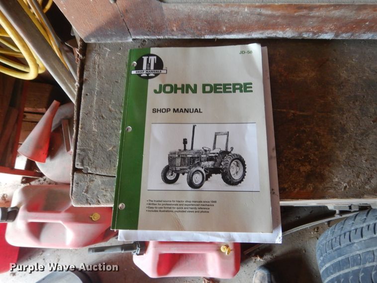 image for item IU9818 1983 John Deere 2550  MFWD tractor