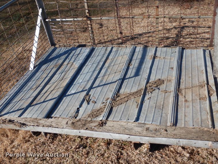 image for item IU9818 1983 John Deere 2550  MFWD tractor