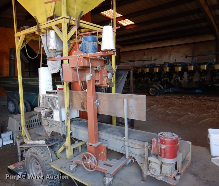 image for item JJ9669 Union Special grain sack sewing machine