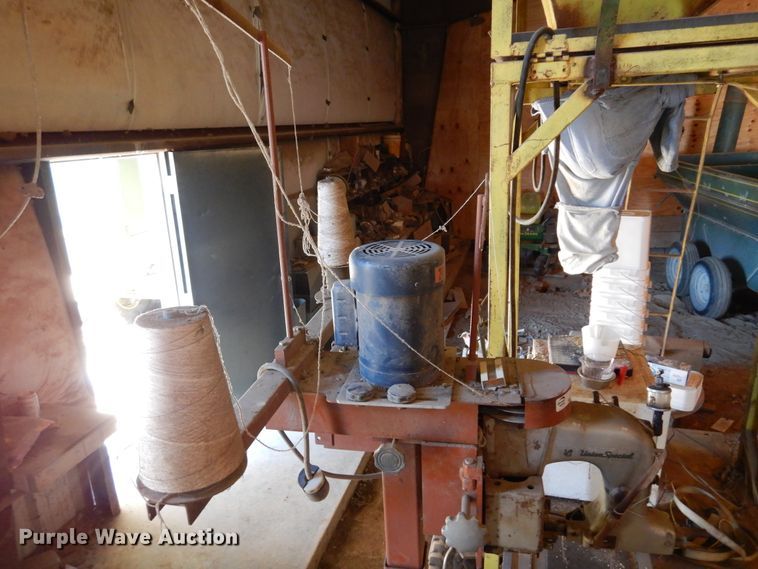 image for item JJ9669 Union Special grain sack sewing machine