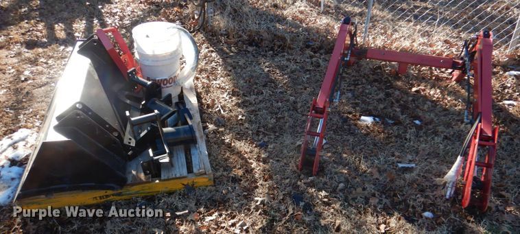 image for item JS9719 Mahindra Max 24L loader