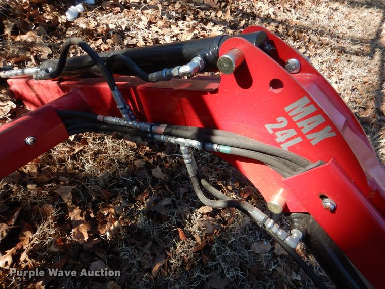 image for item JS9719 Mahindra Max 24L loader