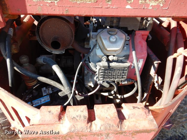 image for item KG9975 Gehl 2500  skid steer loader