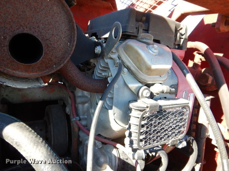 image for item KG9975 Gehl 2500  skid steer loader