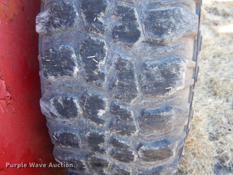 image for item KG9975 Gehl 2500  skid steer loader