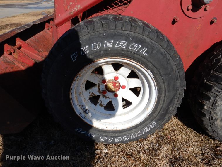 image for item KG9975 Gehl 2500  skid steer loader