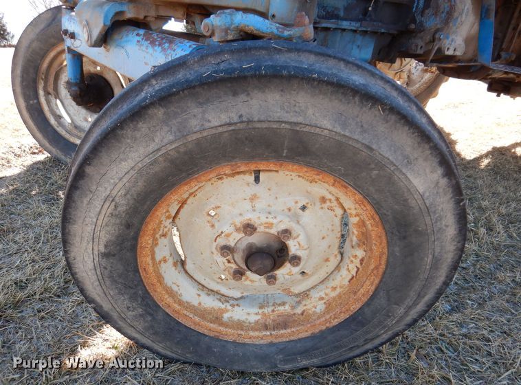 image for item KG9978 Ford 7000  tractor