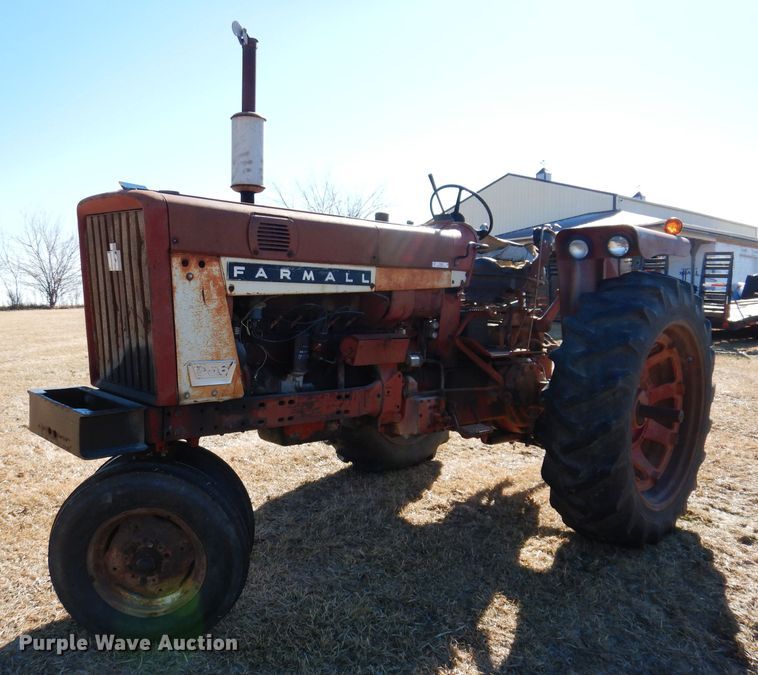 image for item KG9979 Farmall 656  tractor
