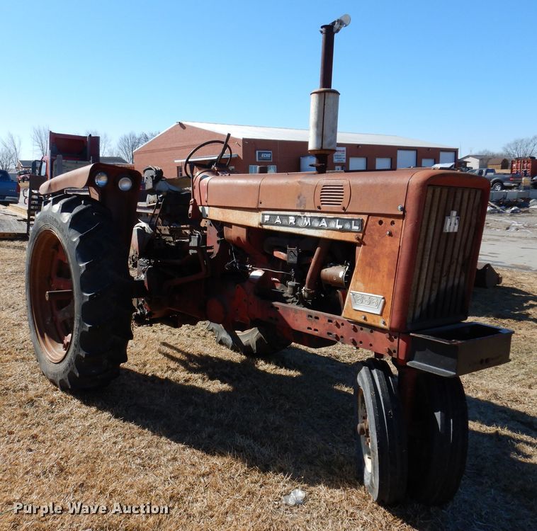 image for item KG9979 Farmall 656  tractor