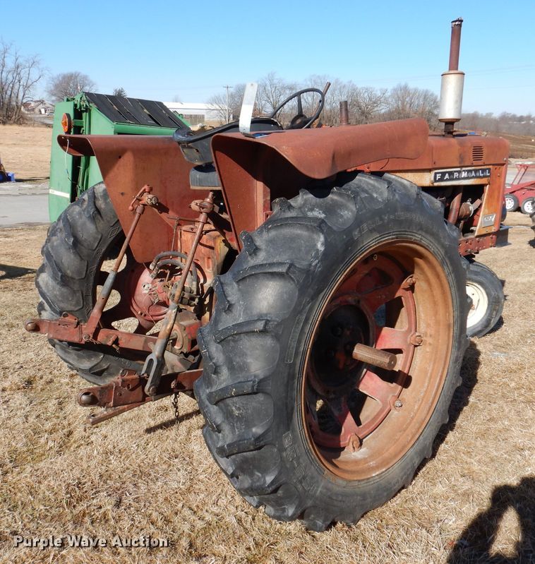image for item KG9979 Farmall 656  tractor