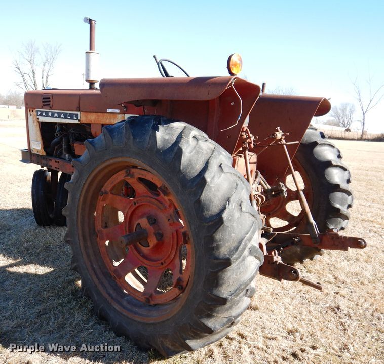 image for item KG9979 Farmall 656  tractor