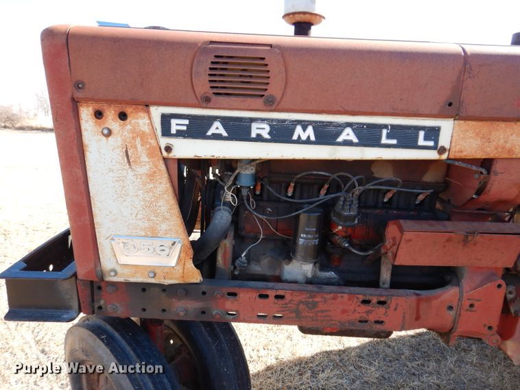 image for item KG9979 Farmall 656  tractor