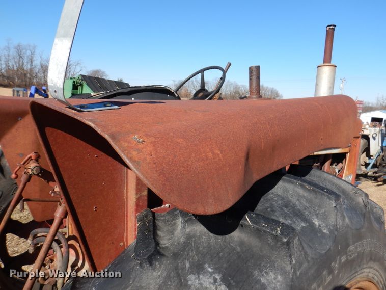 image for item KG9979 Farmall 656  tractor