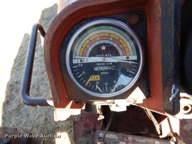 image for item KG9979 Farmall 656  tractor