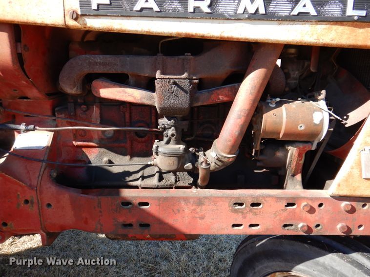 image for item KG9979 Farmall 656  tractor