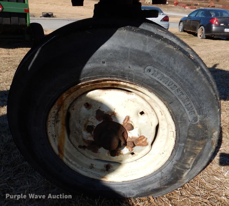 image for item KG9979 Farmall 656  tractor