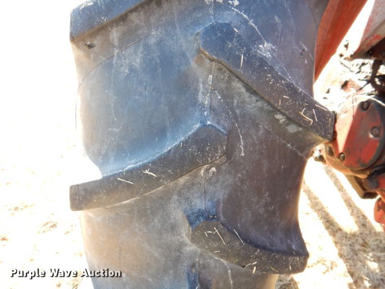 image for item KG9979 Farmall 656  tractor