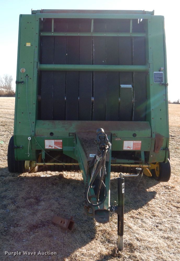 image for item KG9980 1988 John Deere 530  round baler