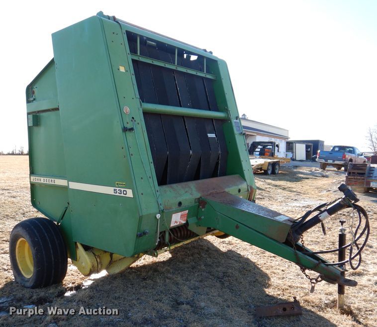 image for item KG9980 1988 John Deere 530  round baler