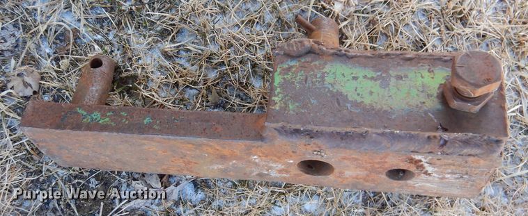 image for item KG9980 1988 John Deere 530  round baler