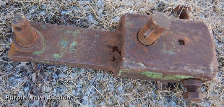 image for item KG9980 1988 John Deere 530  round baler