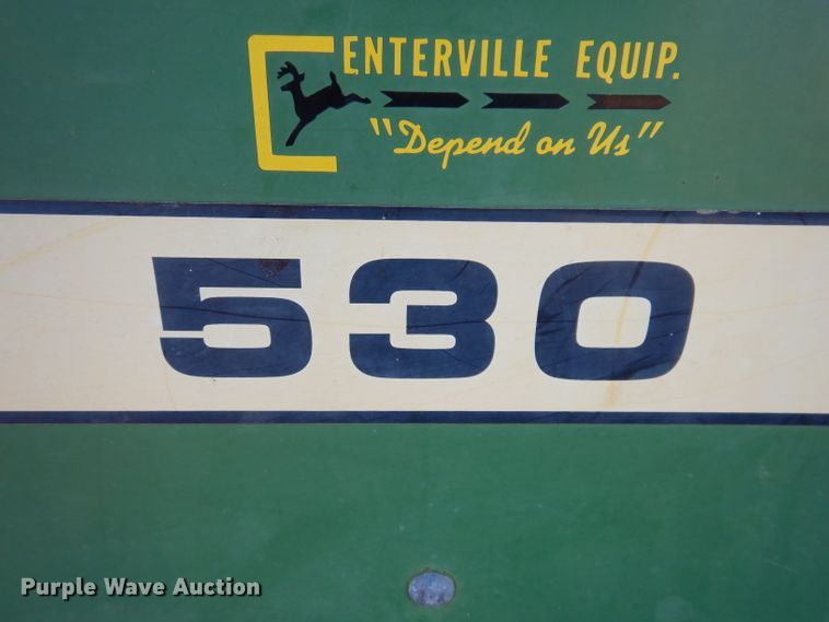 image for item KG9980 1988 John Deere 530  round baler