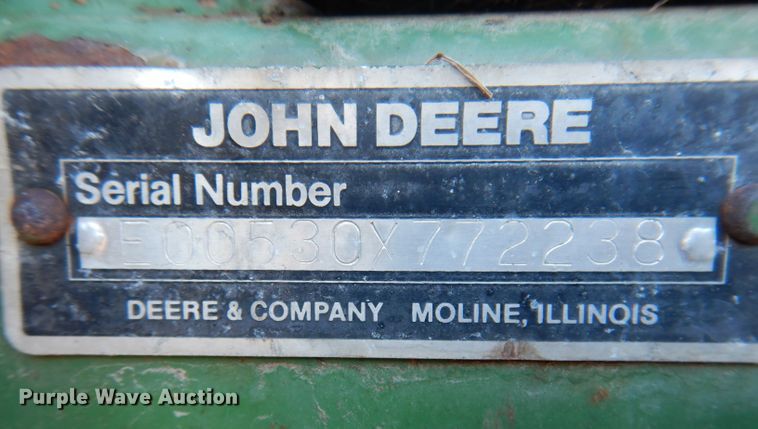 image for item KG9980 1988 John Deere 530  round baler