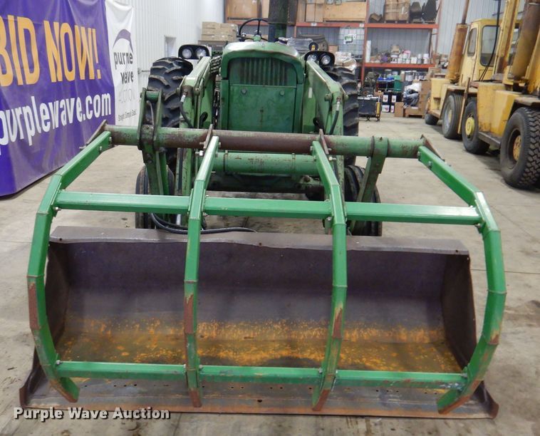 image for item KG9989 1967 John Deere 4020  tractor