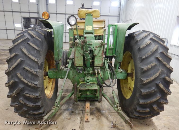 image for item KG9989 1967 John Deere 4020  tractor