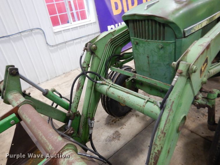 image for item KG9989 1967 John Deere 4020  tractor