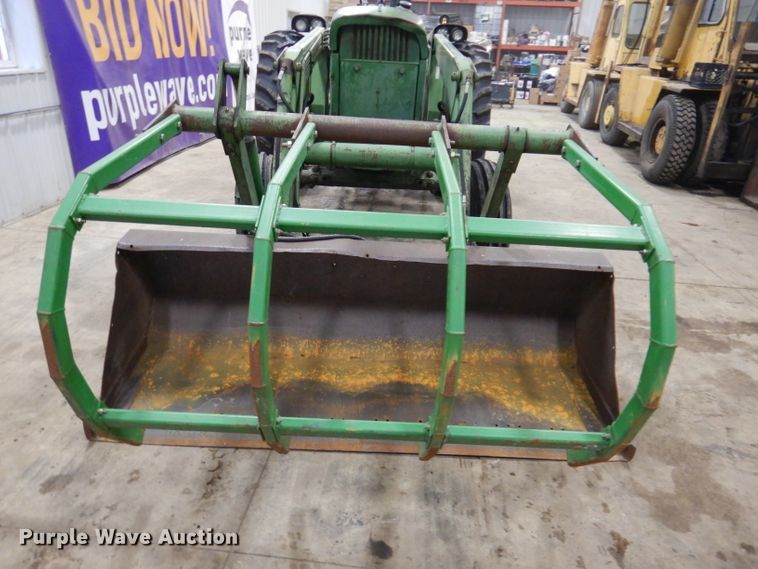 image for item KG9989 1967 John Deere 4020  tractor