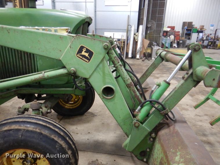 image for item KG9989 1967 John Deere 4020  tractor
