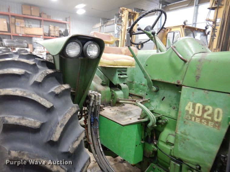 image for item KG9989 1967 John Deere 4020  tractor