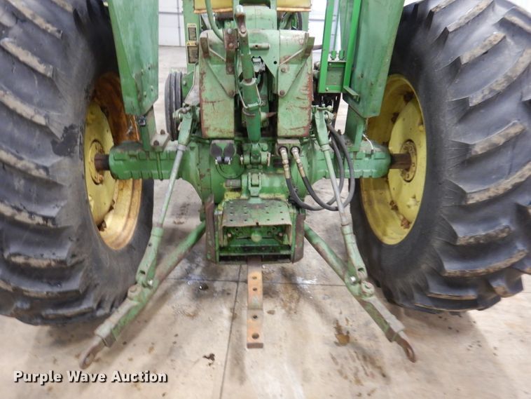 image for item KG9989 1967 John Deere 4020  tractor