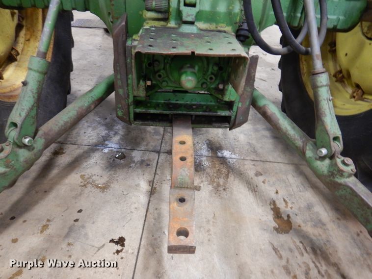 image for item KG9989 1967 John Deere 4020  tractor