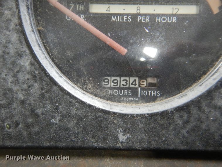 image for item KG9989 1967 John Deere 4020  tractor