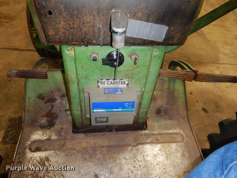 image for item KG9989 1967 John Deere 4020  tractor