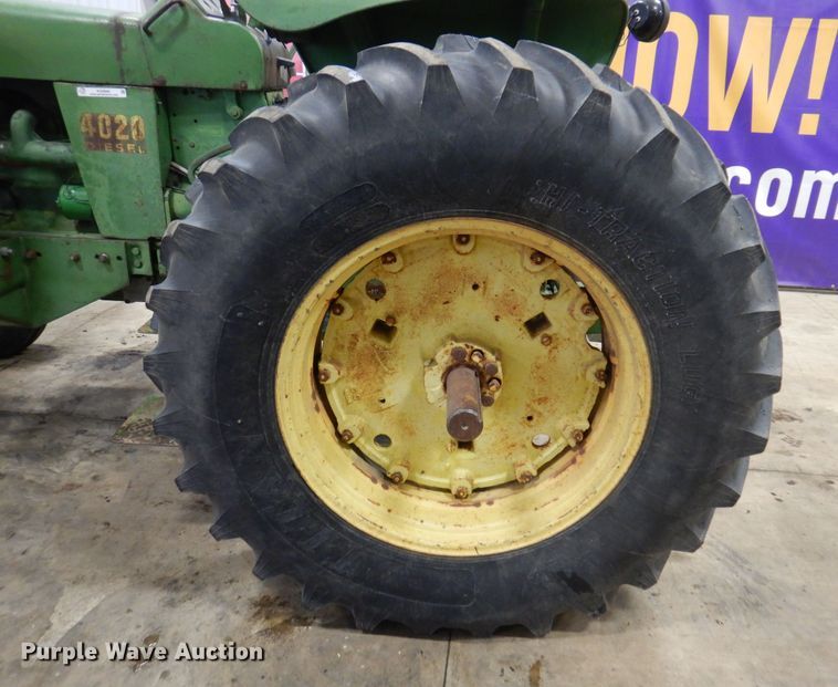 image for item KG9989 1967 John Deere 4020  tractor