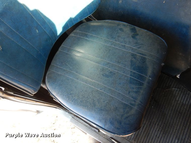 image for item DF0047 1985 Freightliner FLT  semi truck