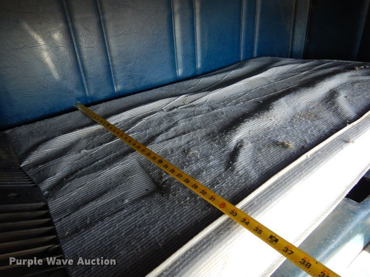 image for item DF0047 1985 Freightliner FLT  semi truck