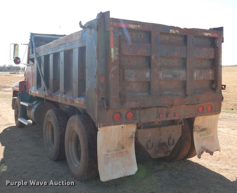 image for item DF0104 1993 Mack CH613  dump truck