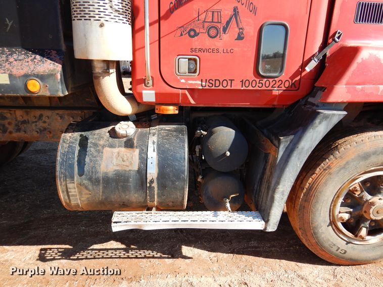 image for item DF0104 1993 Mack CH613  dump truck