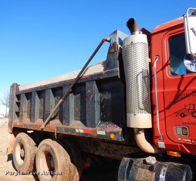 image for item DF0104 1993 Mack CH613  dump truck