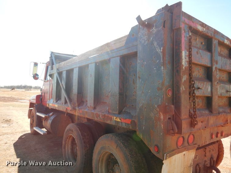 image for item DF0104 1993 Mack CH613  dump truck